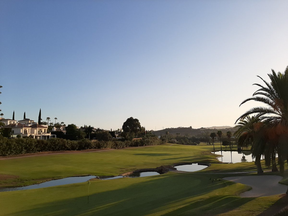 JuanCFierro's tweet photo. Best moment of the day to play golf by far.......@LosNaranjosGC https://t.co/gHeHD2UoDb