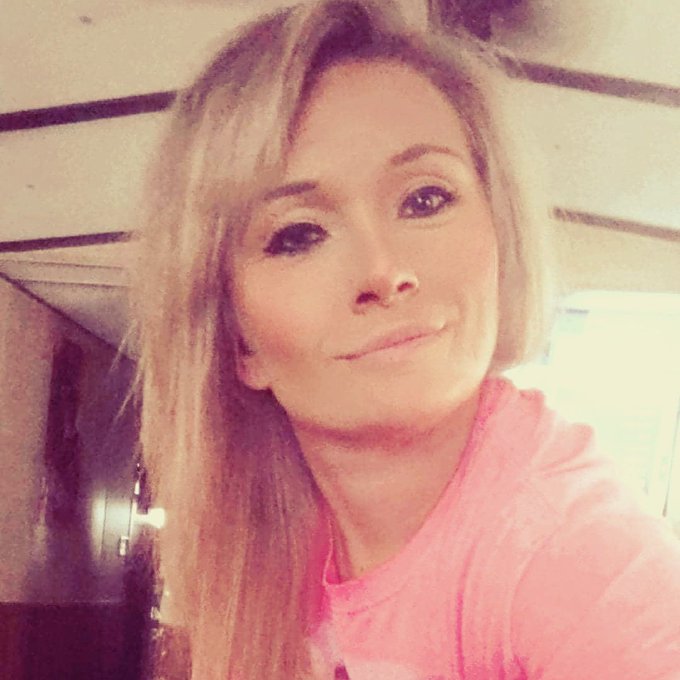 Y'all ain't ready for me to bring back my blonde hair color... https://t.co/ZGUSoHAgI7<a href="/tag/newprofilepic"class="tags"><span>#newprofilepic</span></a>