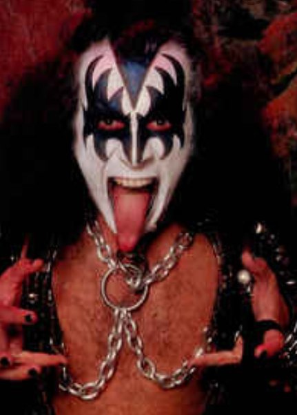 HAPPY BIRTHDAY GENE SIMMONS (DEMON!) It\s a real honor to have the same birthday as you! 