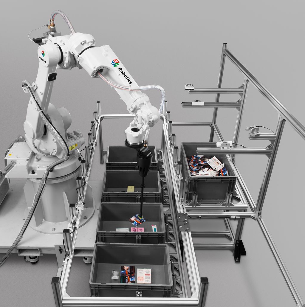 MassRobotics's tweet photo. Huge shout out to our resident @XYZRoboticsInc on their $20M Series A+ funding! We're proud to have you inspire #innovation across #MA. Read more from @therobotreport https://t.co/xYmVKd37Pm https://t.co/uJ5V4RFwiB