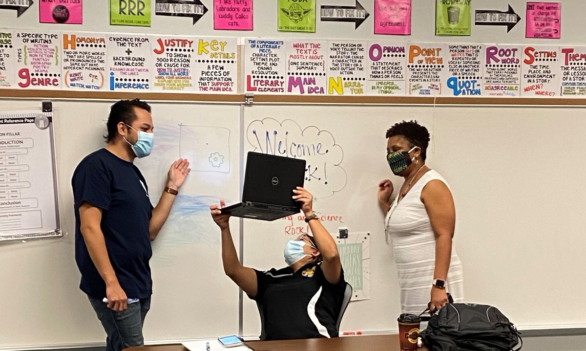 Sometimes distance learning takes a village!  I am so thankful for leaders that are willing to jump in and do whatever it takes to help students succeed! @SchulzeDaniels <a href="/ArellanoTeach/">Enrique Arellano | M. Ed.</a> #TheSchulzeExperience
