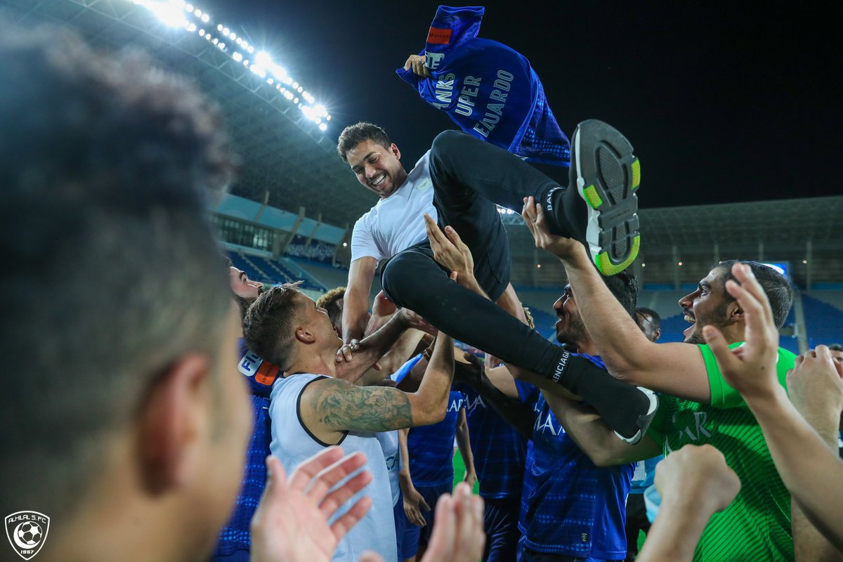 Alhilal_FC's tweet photo. 📸 شكرًا لـ "السوبر" @c_edu3 😍💙

#الهلال
#شكرًا_إدواردو https://t.co/DdY0c9DWFU