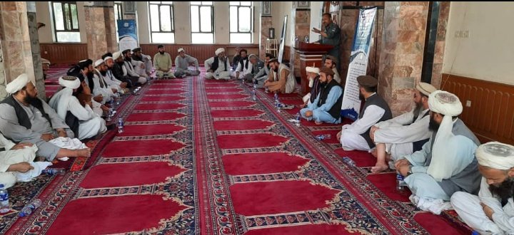 ZabihullahAbda3's tweet photo. نشستی با شورای علمای نواحی شهر کابل و تاکید بر نقش محوری علما در تامین امنیت بهتر و حمایت شان از نیروهای امنیتی و دفاعی بخصوص پولیس کشور https://t.co/gSpCROtahA