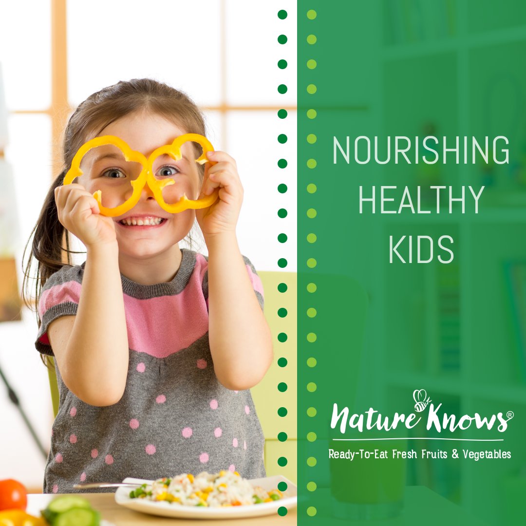 NatureKnowsInc's tweet photo. Peek a Boo, I See You! 👀 Who likes playing with your food? We do we do🖐 

What’s your fave fresh fruit and veggies to make together with the kiddos?  👩‍🍳🥬🍇 
For more awesome 😎 food💡 check out @halfyourplatecanada 

#freshfunfood #ontariomade #freshproduce #kidfriendly https://t.co/y7kvrXYXDq