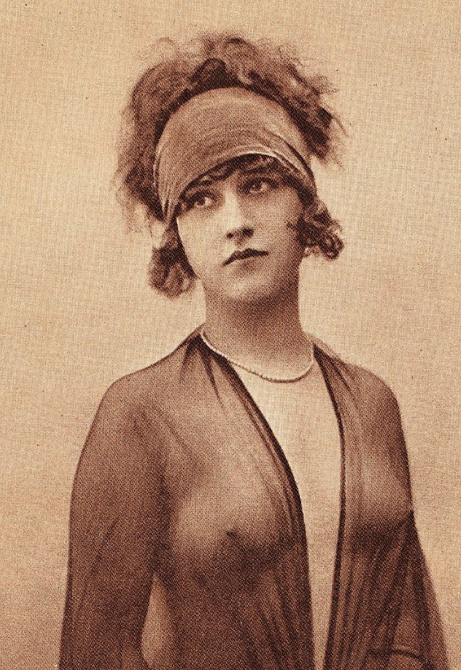 Sex on the Western Front. #WW1 #FWW Bruce Cherry answers the kind of questions from <a href="/Kensingtons/">Kayla Kensington</a> that are rarely asked. It would set alarm bells going on Twitter were these words used here. It’s an intriguing podcast, transcribed in full to follow here > bit.ly/3ckuAOF