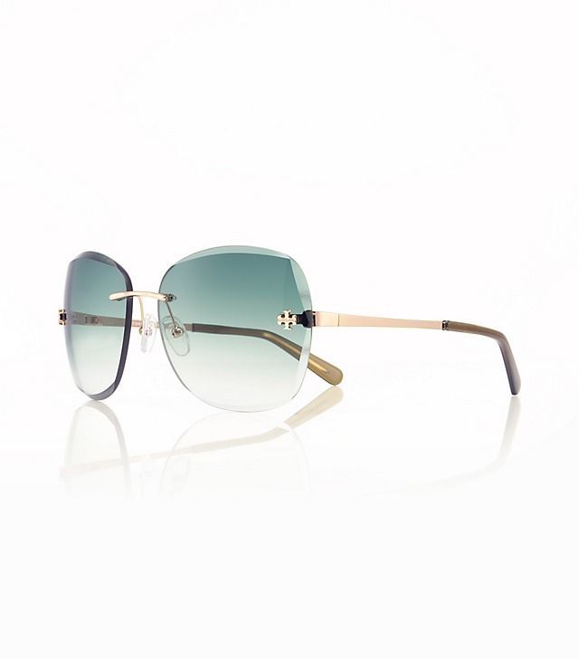 rmsimeone5's tweet photo. @toryburch
 please, please, please bring these sunglasses back. https://t.co/oiC3lwn6PJ