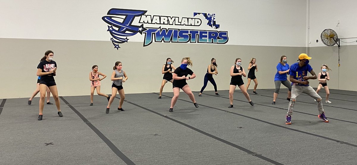 Brining all of it at Hip Hop class right now. #StylesEntertainer #dance #hiphop <a href="/MDTMoCo/">MDTwistersMoCo</a>
