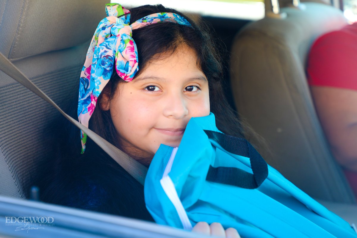 EISDofSA's tweet photo. ๐ Pencils, folders, backpacks, oh my! We're not only providing #tech devices to every student but also, #free school #supplies! Parents, your teachers & admins will be reaching out via email, phone or through digital apps with more information. @WeGoPublic #EISDSafeStart https://t.co/jtnmYFWkye