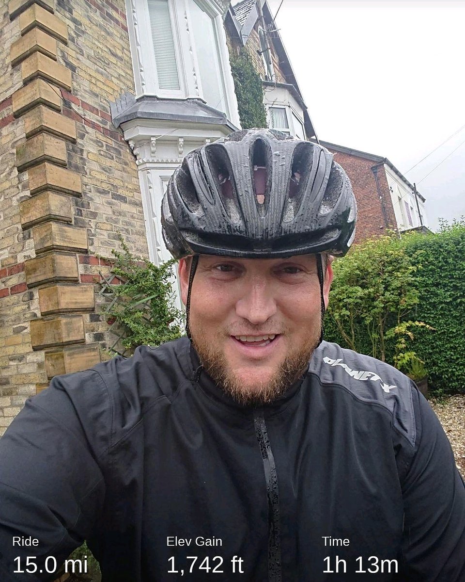 stoobyleelaa's tweet photo. #StormFrancis road bike #genesis tricky wind, brilliant rain.... Loved it #peakdistrict #littleloop https://t.co/VHYWvKit14