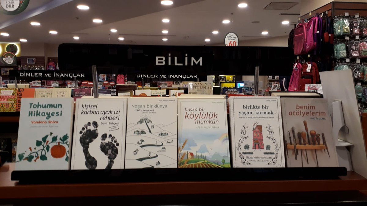 yeninsanyayin's tweet photo. Kitapçılarda ekoloji rafı olması için daha ne yapmamız lazım? Gezegenin yok olmasını mı bekleyeceğiz? #başkabirgezegenyok #ekolojik #yıkım https://t.co/c60H3QDQvZ