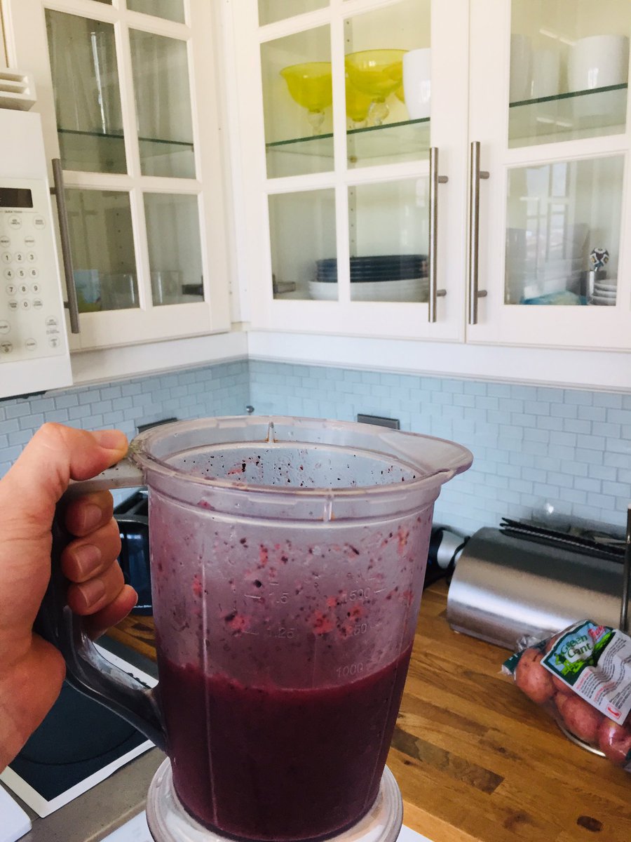 Builtough's tweet photo. @WrenKitchens My #Tuesdaytreat #weekdaywin with my icy blended smoothie of frozen watermelon, frozen blueberries and a tray of ice. I like my drinks  icy 🥶 cold. https://t.co/wxKyGcPxBp