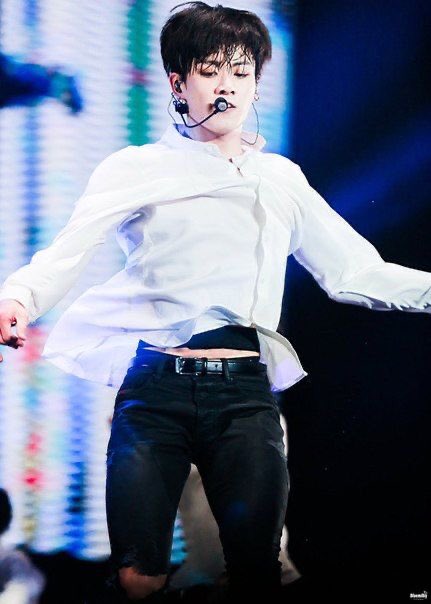 Life as a JK stan is pretty great, if it weren’t for that darn mic strap.  A painful thread. #Jungkook  #BTS    @BTS_twt  #KooktiddieCommittee  #KTCProject  #sisterwives