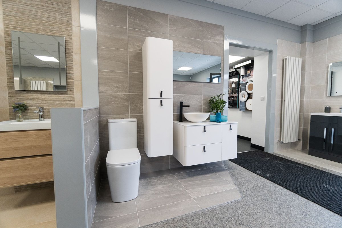amsplumbers's tweet image. We love this Salgar - Uniiq Wall Hung Cabinet and Vessel Basin which comes with white, black or chrome handle options. This popular range is currently on display at our Southport Showroom.
To view the full range please visit our website or ask a member of staff in branch.