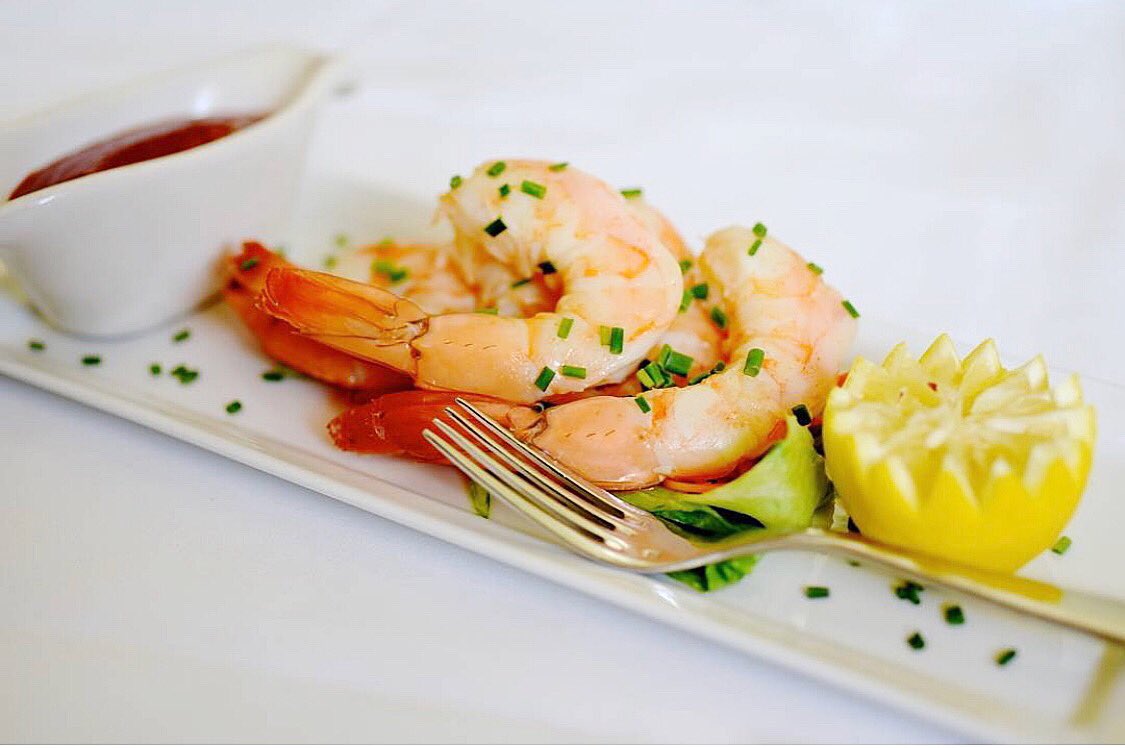 Gulf storm? More like Gulf shrimp cocktail! Available on our happy hour menu, Tuesday-Friday in Pearland and Wednesday-Friday in the Woodlands beginning at 4 pm in the bar. #killenssteakhouse #happyhour #cocktails