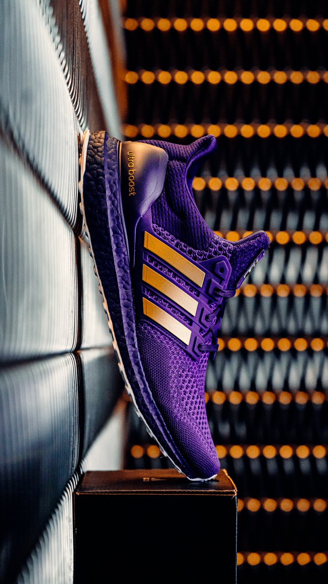 ultraboost washington huskies