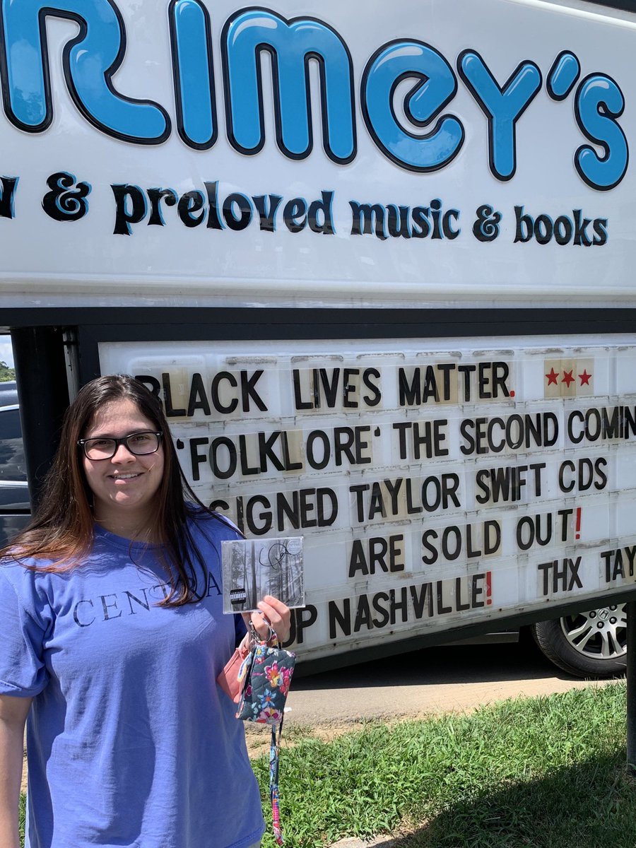 UTRockets23's tweet photo. Thanks to @taylorswift13 for the signed copy of #Folklore and thanks to the best record store @Grimeys! #folklorerecordstore https://t.co/7hUjeFpz0d