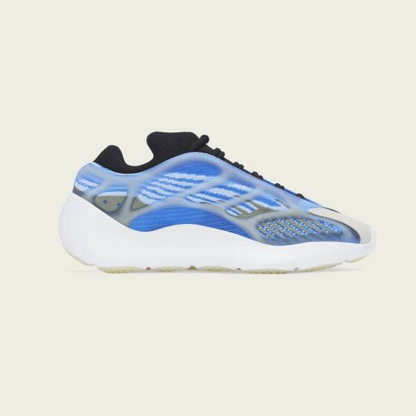 coreyb_nyc's tweet photo. YEEZY 700 V3 ADULTS dropping on the adidas CONFIRMED app! Get the adidas CONFIRMED app now and register for this product drop https://t.co/9KqsSP0W5y https://t.co/e3McATyFSd