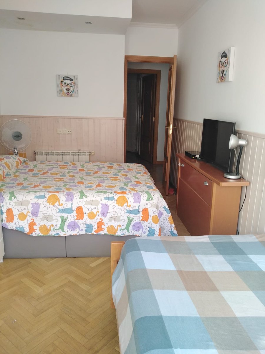 NMProperties_'s tweet photo. SE ALQUILA para 2 personas amplia y luminosa habitación con dos camas (una doble y otra individual), baño compartido en Villanueva del Pardillo, la urba con piscina y padel. Todos los gastos (luz, gas, agua y limpieza, INCLUIDOS en el precio 400 €.)
No Fumadores.
☎️626848969 https://t.co/4O5kStWrQY