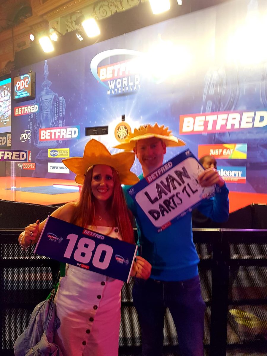 LauraFireHead's tweet photo. @unibet #unibet180 https://t.co/l849t3rJkV