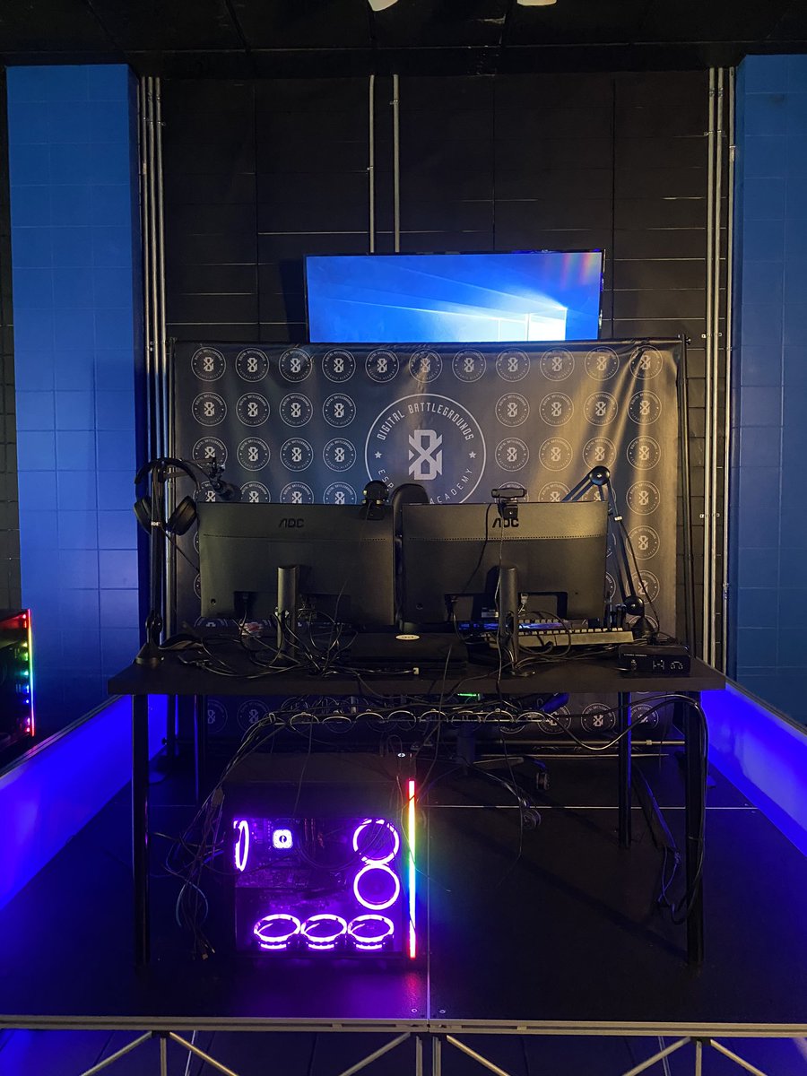 ForwardMarchOrg's tweet image. We’re here at @DBattlegrounds playing with customers, talking with them about veterans, call of duty, tournaments and more. Come play! Twitch.tv/DigitalBattleg…