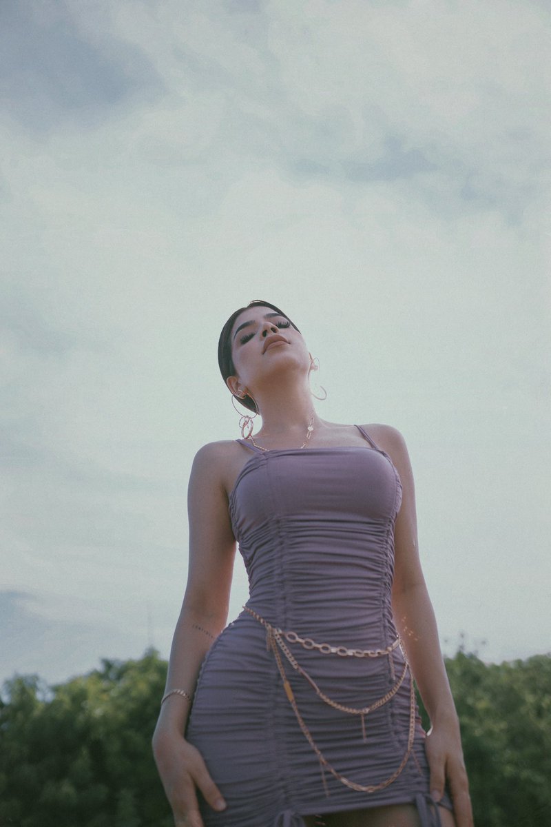 keniaos's tweet image. 🔮🤍☁️🧞🌩

#KCAMéxico #KeniaOsInspiracion