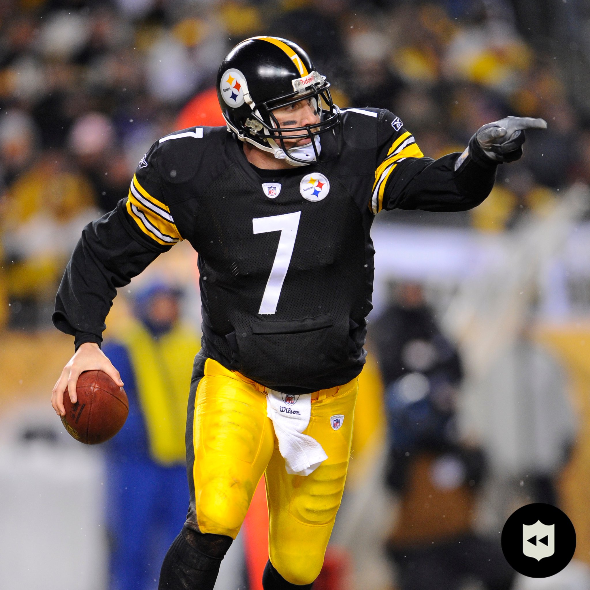 Backyard football with Wishing Ben Roethlisberger a happy 40th birthday! 