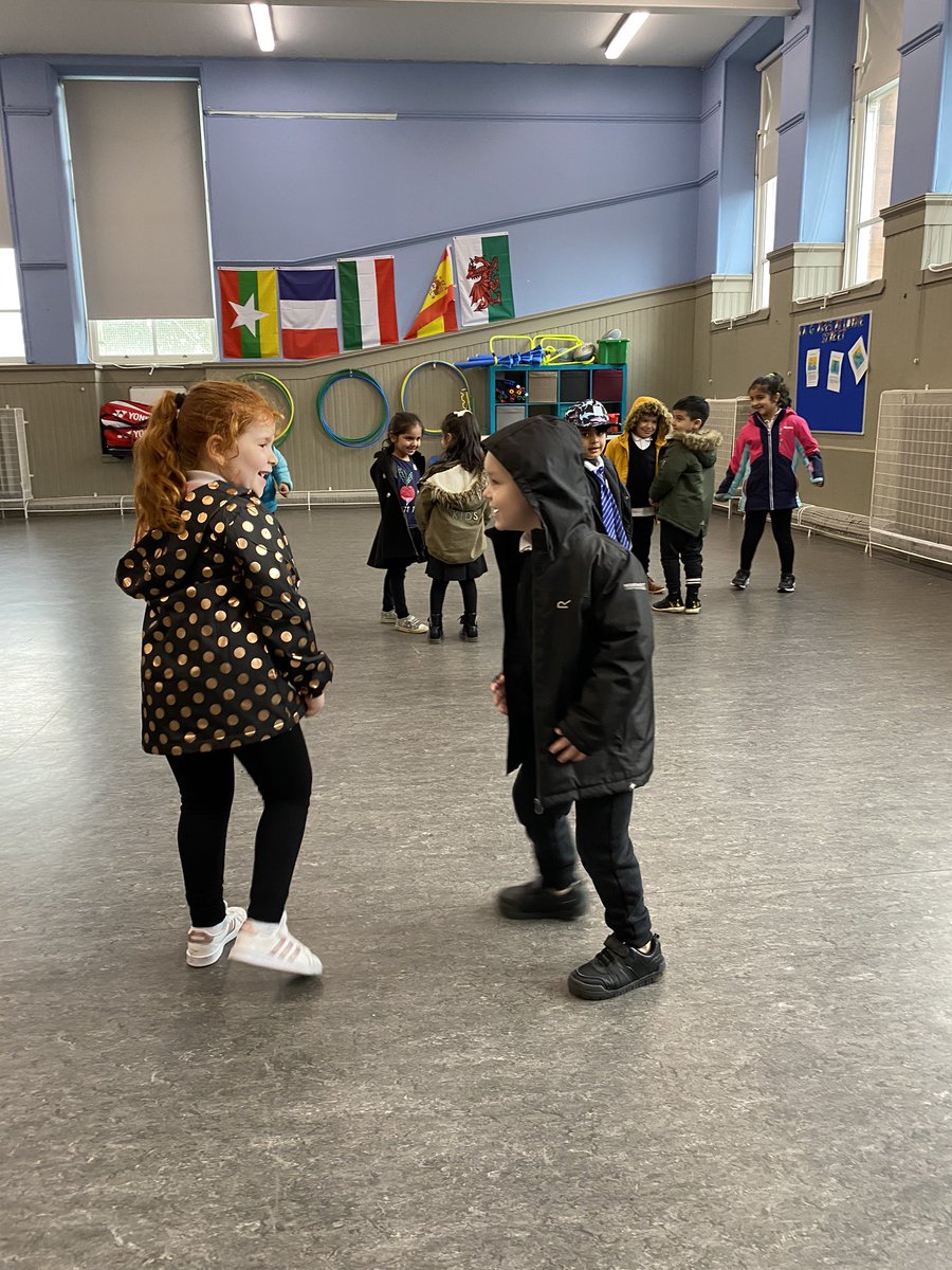 lornestreetpe's tweet photo. Primary 1b worked together in gym and then played Pass the Smile @JigsawPSHE @P1bLorneSt https://t.co/hB4X390al7