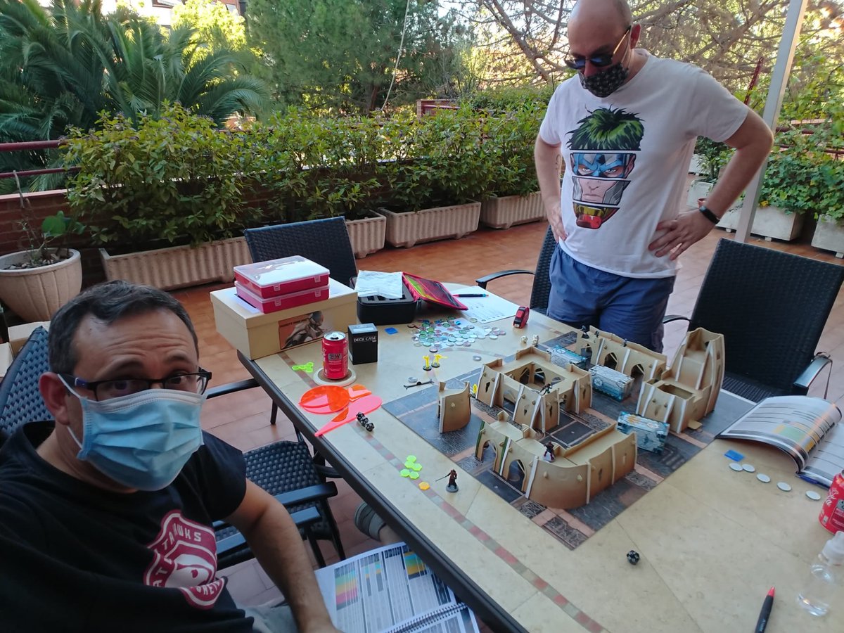 IsraelSalcedoJ's tweet image. Hoy tocaba que @astrochechu probaste #InfinityCodeOne. Al menos he sacado una segunda cita, que para ser él, es buena señal. Pesa mucho que tenga sus minis pintadas.