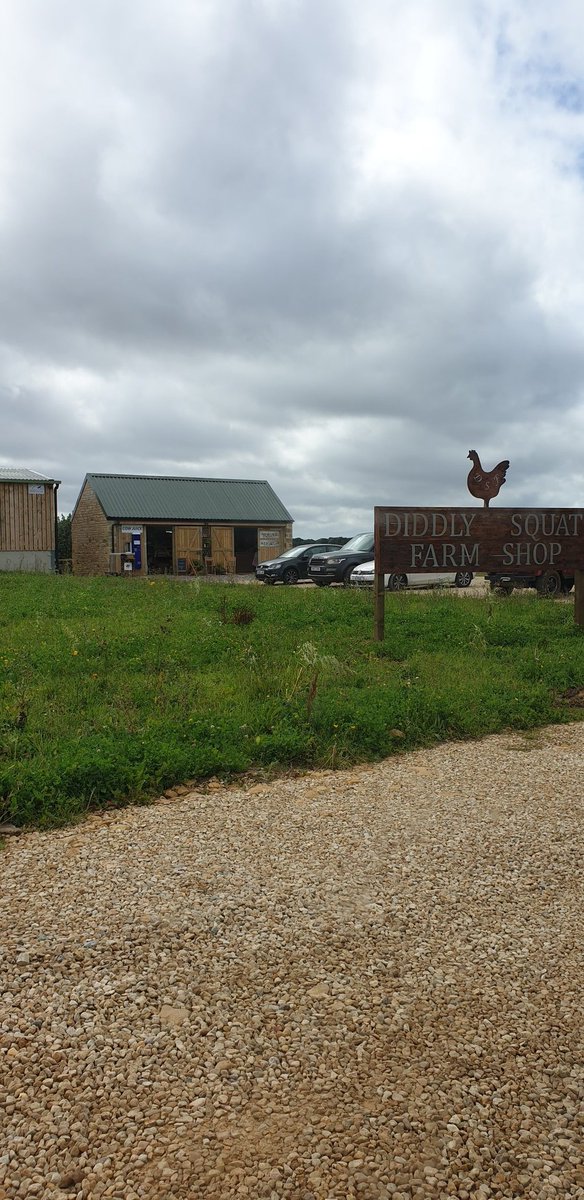 Popped into <a href="/JeremyClarksons/">Jezza</a> farm shop today and grabbed some items. Great little place definitely coming back. Love the cow juice machine, every village should have one. #diddlysquatfarmshop #beejuice.
