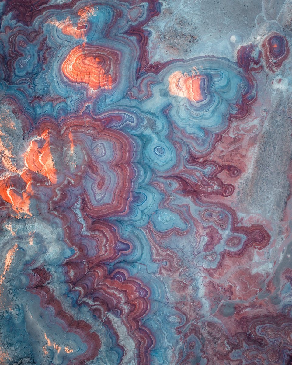 jjtrailwalker's tweet photo. The crazy colors of Earth https://t.co/1lU5BlT7Xt