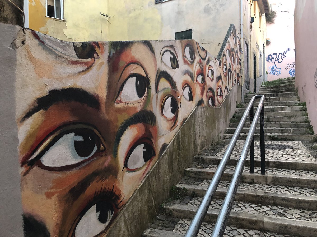 mathcitymap's tweet image. Many new #mathtrail tasks soon to be discovered in #Lisbon! The #momatre consortium created ist final Trail. Special thanks to @anaipmoura for providing her cerveja bottle! #iteachmath #twitterlehrerzimmer @Erasmus_DAAD #portugal