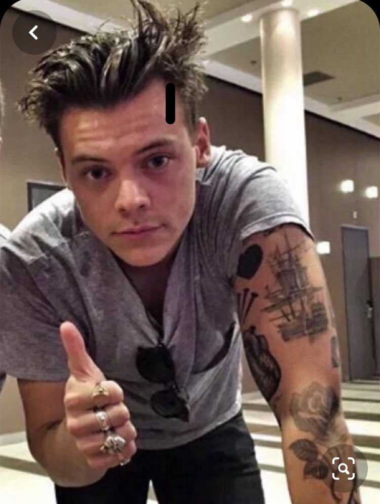emw145's tweet photo. @rainberryminaj @UpdateHLD No I’m not but I am sorry if that was racist to you all I was trying to say is that Harry is a good person for putting that up for the world to see so always try and donate to to blm charity’s and tpwk❤️ https://t.co/27CKcmEHwr