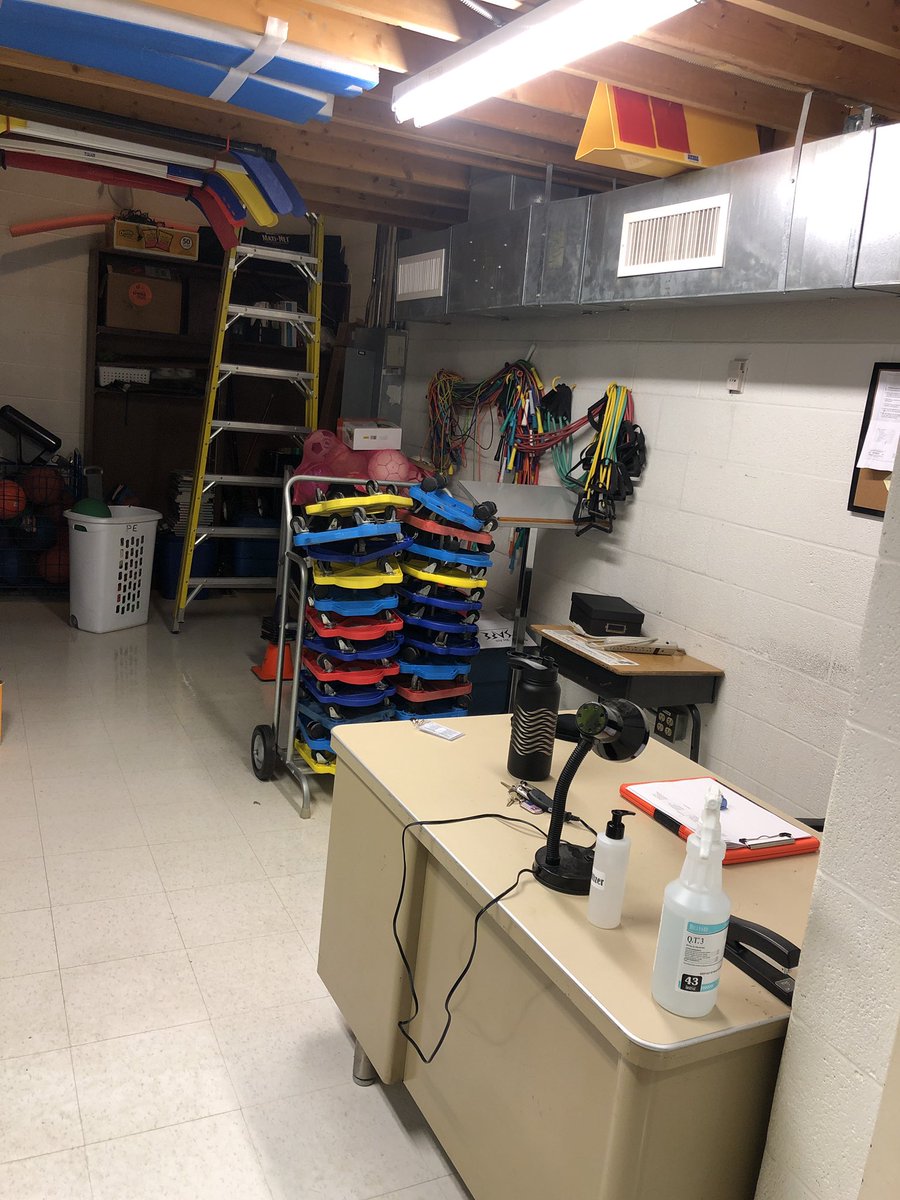 CoachBeelerEDU's tweet photo. Ts of @BushHornets have been hard at work this week to prepare for first day of classes and we are ready for Ss! So excited to meet my first group of Ss. We are READY to see those smiling faces! #FultonProud #BushElem #FPSTeach https://t.co/XxfnG8Zd6v
