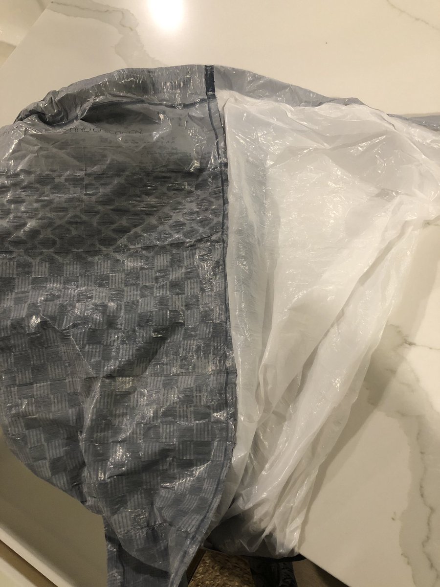 QBKneel's tweet photo. @gladproducts These force flex trash bags cannot be right... they rip instantly and the draw string literally tears when you pull it.  The black and white doesn’t look right...Please tell me this is a defective batch and not how they are supposed to be!!! https://t.co/4V1X9LK5KK