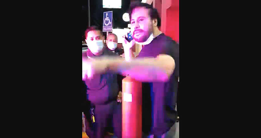 ProyectoPuente's tweet photo. Tras escándalos en videos contra policías, renuncia delegado de la SRE en Hermosillo - https://t.co/vzasMUHd9L https://t.co/t5b7cPPbJ8