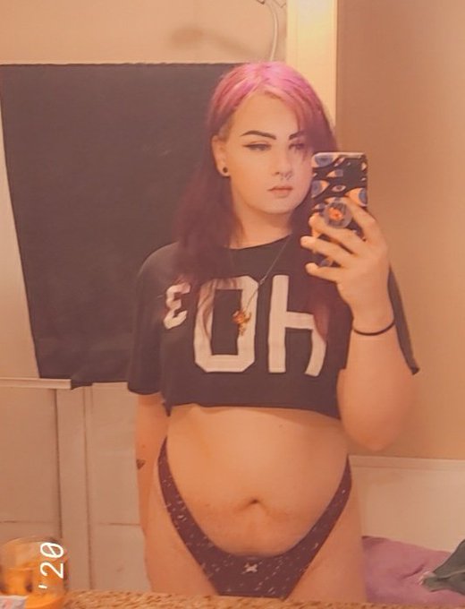 Ophelia Darling’s pics and videos