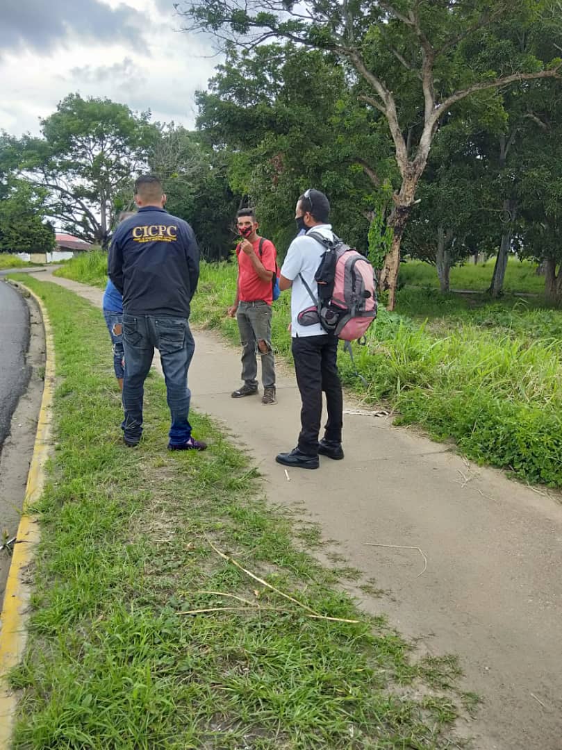 Cortale la Corona al virus y coronate con la prevención, quédate en casa.-