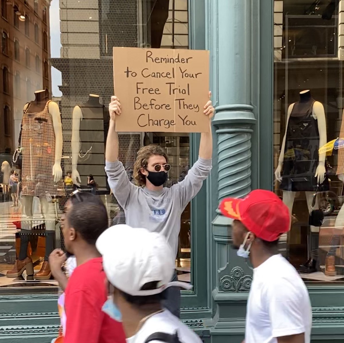 dudewithsign's tweet photo. https://t.co/pUsHKNfWIh