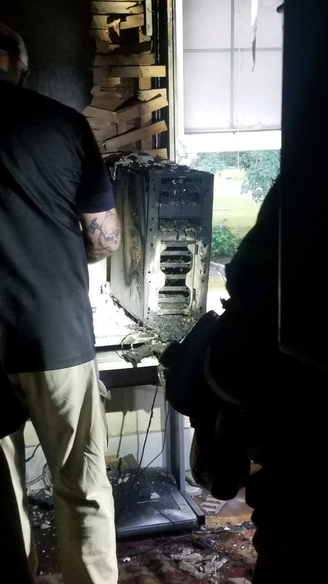 Today SPFD responded to a report of a fire on Suburba Ave. crews entered the house w/smoke coming from a 2nd story den. With a computer on fire. damaged was kept to the one room. This was a classic case of why closing your doors at night is so important. Tks to our mutual aid.