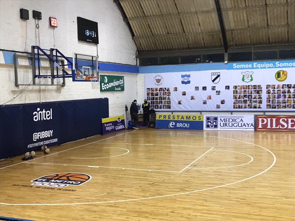 #Metro2020 | Fecha 3

¡Estamos al aire!

19.15hs <a href="/25deAgostoCA/">CA 25 de Agosto 🔴⚪️</a> vs <a href="/LarreOficial/">Larre Borges</a>

Relata➡️ <a href="/ademarperez/">Adémar Pérez Martínez</a>
Comentan➡️ @gmariano16 y @LeandroPineyrua
Estudios➡️ <a href="/Gonza_Martini/">Gonzalo Martini</a>

Escúchanos en vivo en radionacional.com.uy/escuchar-en-vi…