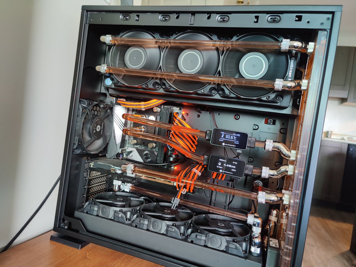 CGameDev's tweet image. #pimpmypc GPU: GTX Titan X