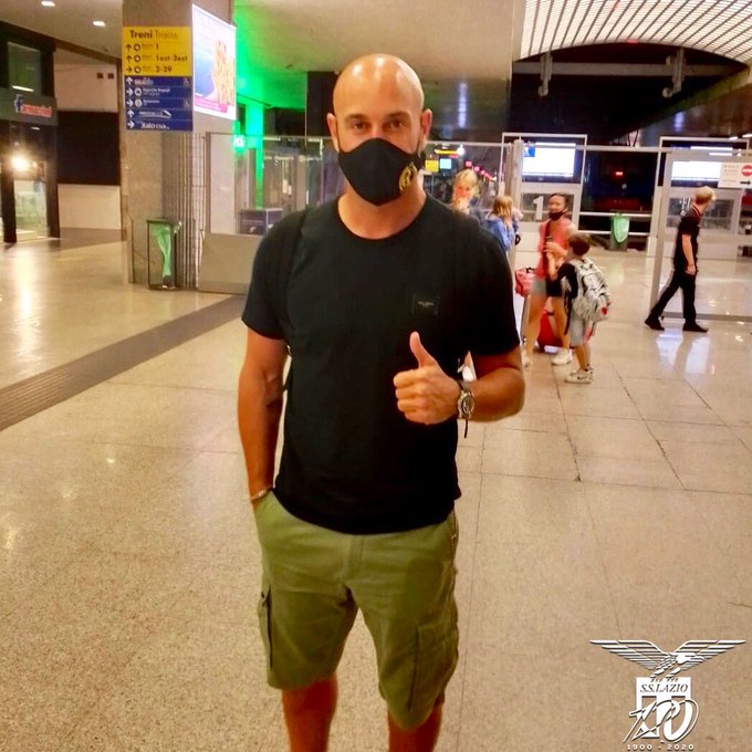 ラツィオ ミランgkレイナ獲得が秒読みに 公式ツイッターが空港到着時の写真を掲載 サッカーキング