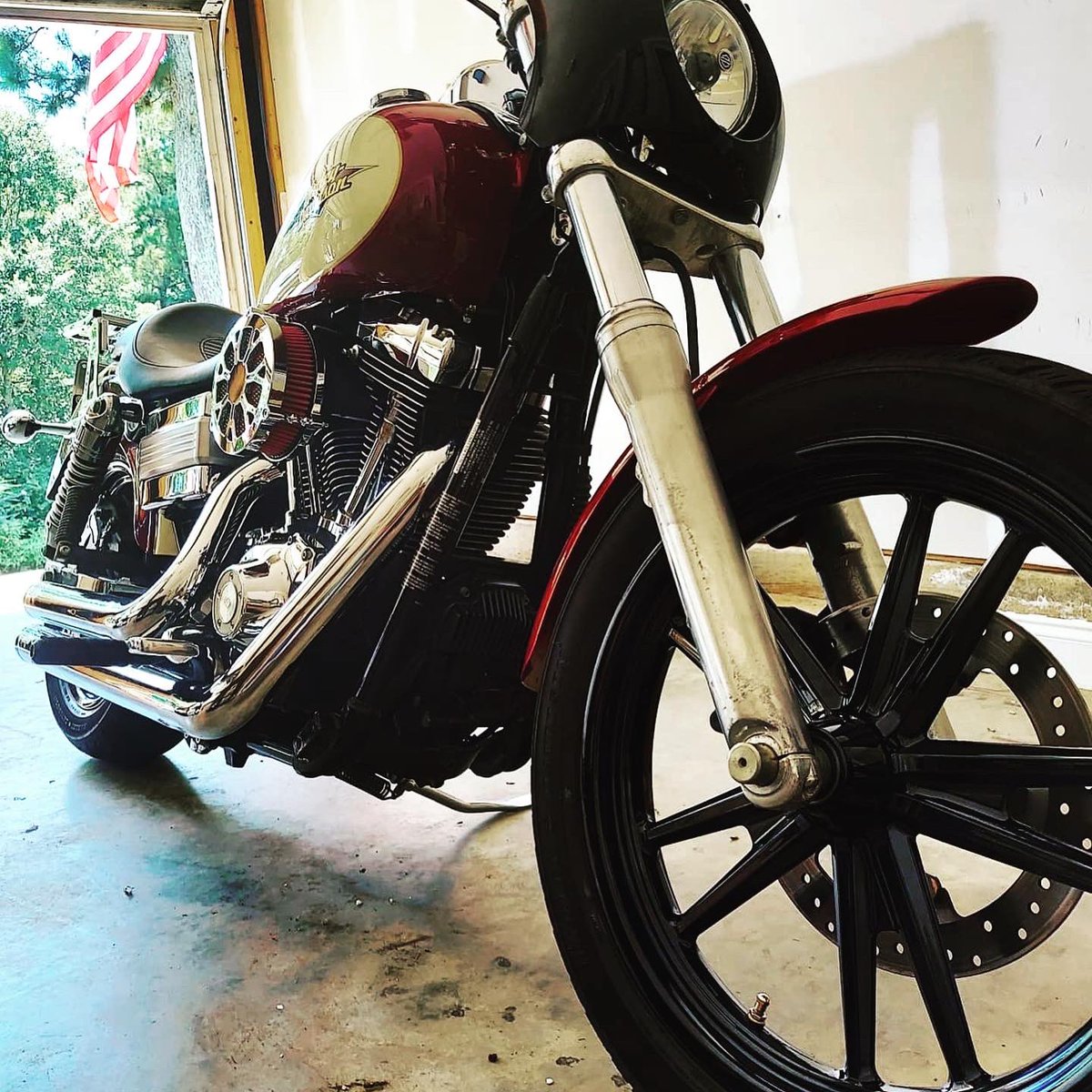 Arcpowdercoat's tweet photo. Customer sent over pics of his powder coated wheels installed on his Harley Dyna. We coated them Gloss Black. #arcpowdercoating #powdercoatnation #custompowdercoat #powdercoatedwheels #harleywheels #harleydyna #dynawheels #harleydavidson #harleydavidsondaily #twowheeltuesday https://t.co/PTnM9yBlwz