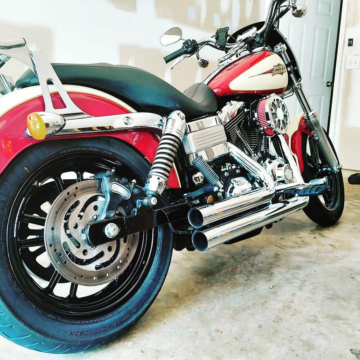 Arcpowdercoat's tweet photo. Customer sent over pics of his powder coated wheels installed on his Harley Dyna. We coated them Gloss Black. #arcpowdercoating #powdercoatnation #custompowdercoat #powdercoatedwheels #harleywheels #harleydyna #dynawheels #harleydavidson #harleydavidsondaily #twowheeltuesday https://t.co/PTnM9yBlwz