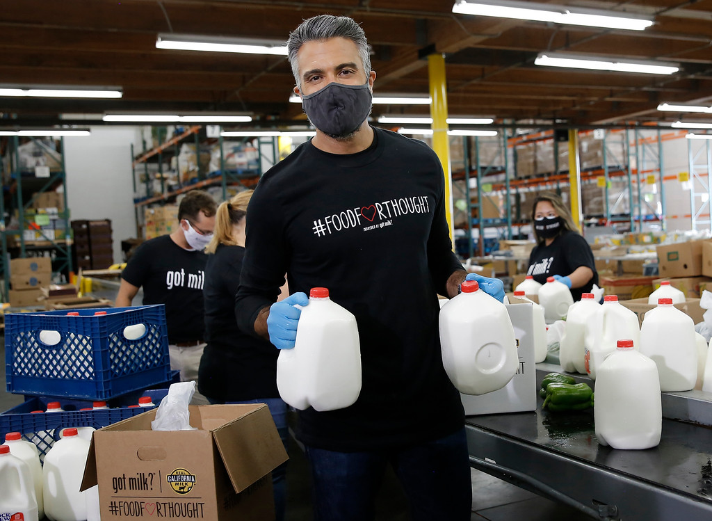 Jaime Camil volunteers at the Los Angeles Regional Food Bank. #FoodForThought