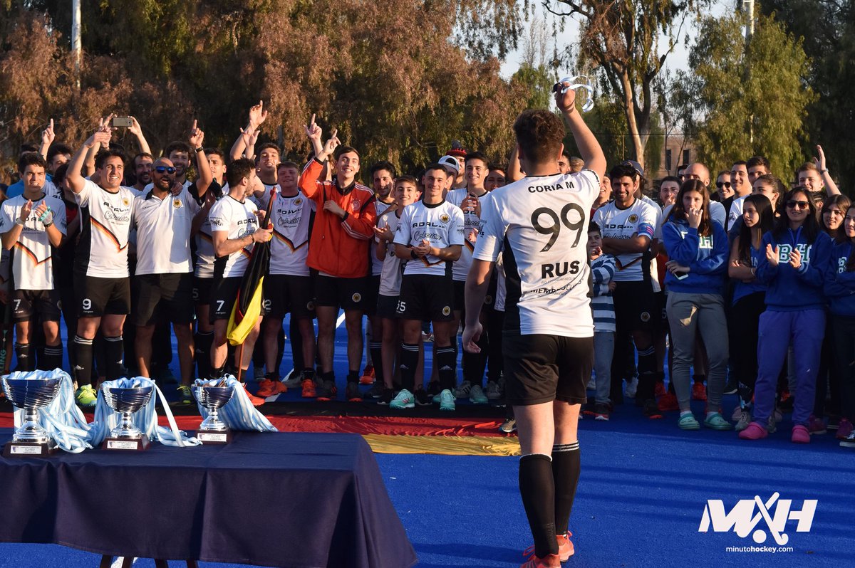 MinutoHockey's tweet photo. #RecuerdosMH 🔙💭

🔵 Hace un año, Alemán 🇩🇪 se consagraba campeón del Campeonato Argentino de Clubes B.

🔵 Los Teutones se impusieron en la final frente a Vistalba por penales y se quedaron de manera invicta con el título en el torneo que se jugó en Mendoza.🏆 https://t.co/2yJOVnRz95