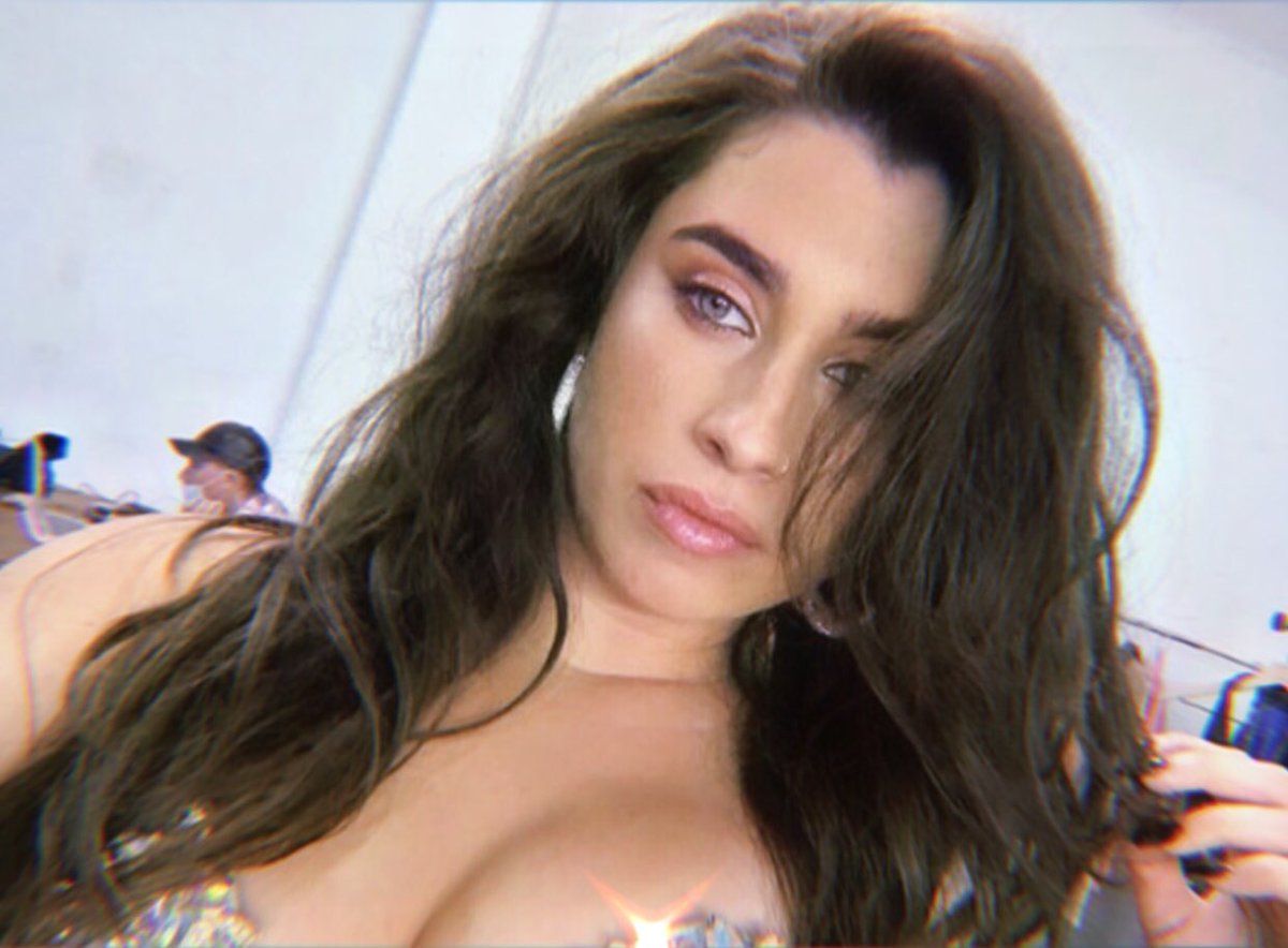 𝗌𝗁𝗂𝗇𝗂𝗇𝗀 𝖻𝗋𝗂𝗀𝗁𝗍𝖾𝗋, 𝗌𝗈 𝖿𝗎𝖼𝗄 𝗒𝗈𝗎