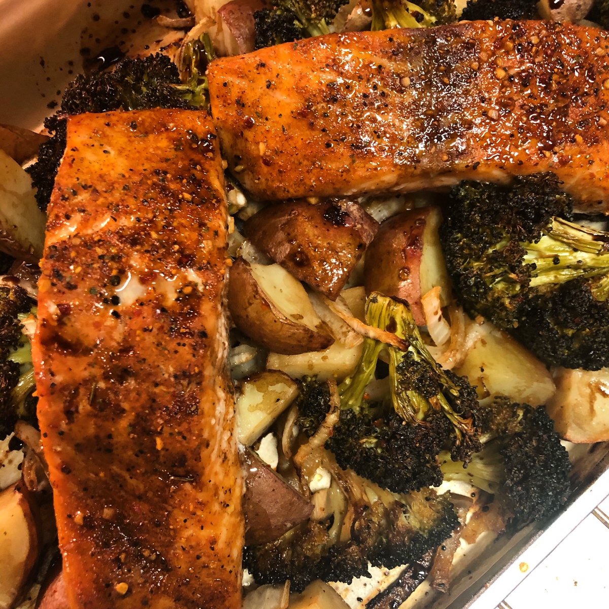 DryerBuzz's tweet photo. Dinner after busy day thanks to a little prep yesterday. Follow #DryerBuzz on Tiktok to see who else we follow https://t.co/bYQFFqyzfT 

Recipes on #DryerBuzzKitchen YouTube Channel https://t.co/d7mH6Tzp42 https://t.co/zHNFOKov6A