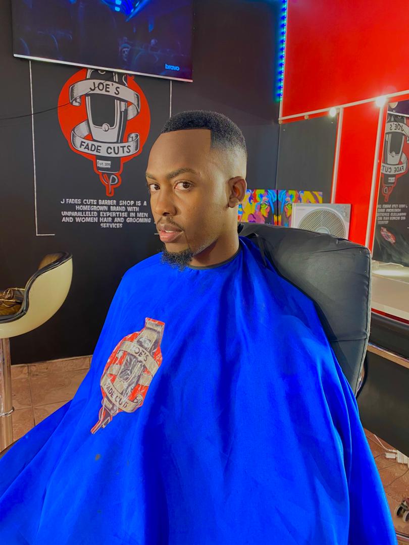 Jfadescuts's tweet photo. The art of loving what you do is essential .๐โโ๏ธ๐โโ๏ธ๐ช
Visit jfadescut ongwediva branch ๐ค
#ongwediva #oshakati #gmp #rockaz #mshashoforthepeople #jfadescuts2020 #jjjjinvestmentcc #baber #namibia #travel #africa #ongwediva https://t.co/hwkwC0KLPR