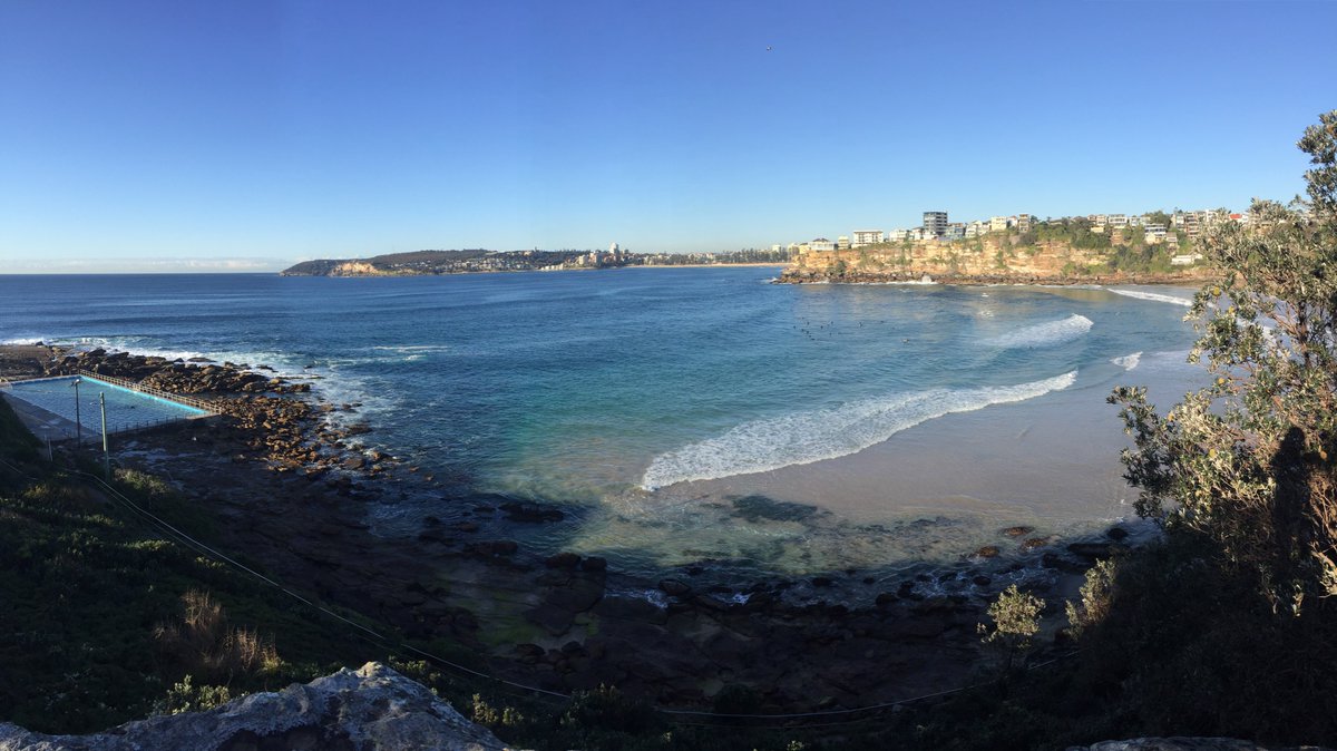 Crisp morning walk, looking south from Freshwater. 
#sydneybeaches